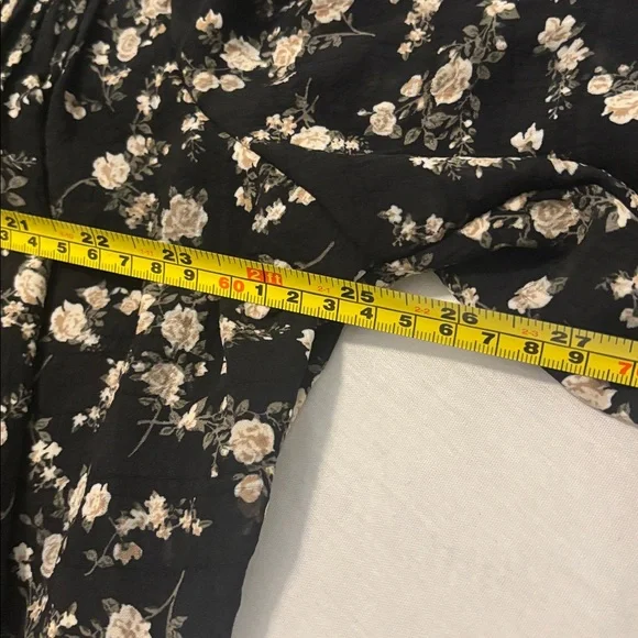 And Now This Black Floral chiffon v neck top SZ 1X plus size puffy sleeve NWT - Picture 6 of 14